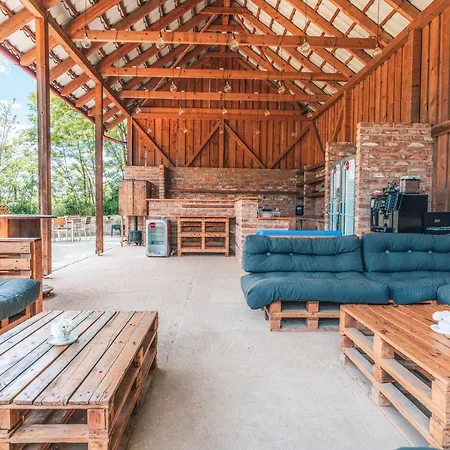 Farma Ovci Terasy Фермерский дом *